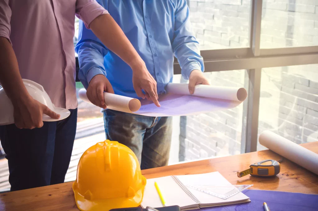 Khảo sát đất là bước đầu tiên khi tiến hành thi công nhà ở
